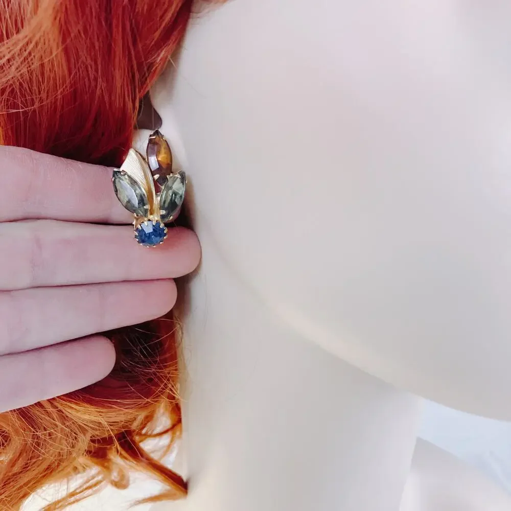 Vintage Signed Weiss Mid Century Rhinestone Clip Earrings Blue Gray Leaf Spray